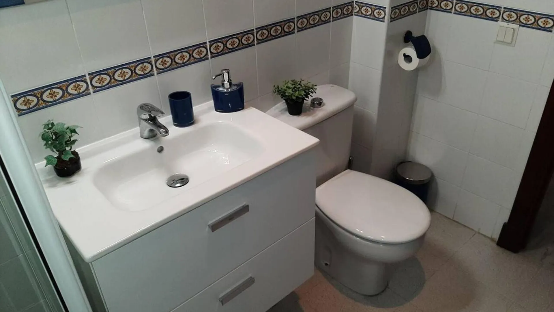 Charming Apartment In Cadiz Near The Beach 63 M² + Terrace 0*,  Spain